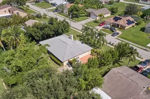 140 SE 8th St, Cape Coral, FL 33990 - Photo 39