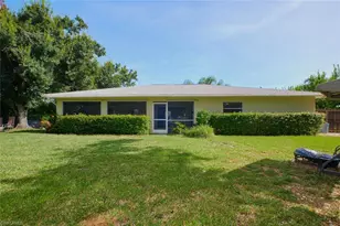 140 SE 8th St, Cape Coral, FL 33990 - Photo 35