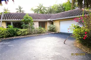 1206 Walden Dr, Fort Myers, FL 33901 - Photo 1