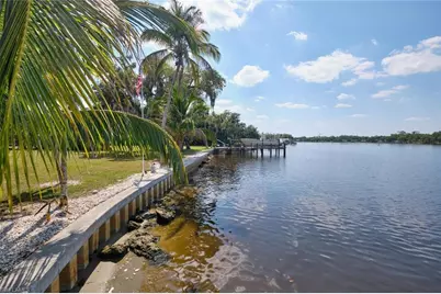 2212 River Pine Dr, Fort Myers, FL 33905 - Photo 9