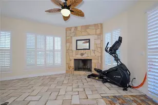 109 Montrose Dr, Fort Myers, FL 33919 - Photo 11