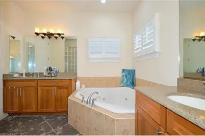 109 Montrose Dr, Fort Myers, FL 33919 - Photo 17