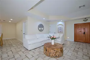 109 Montrose Dr, Fort Myers, FL 33919 - Photo 7