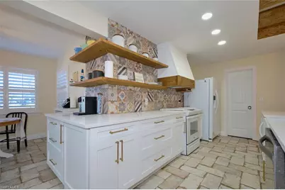 109 Montrose Dr, Fort Myers, FL 33919 - Photo 13