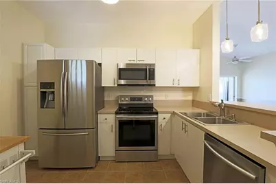 4199 Bellasol Cir #622, Fort Myers, FL 33916 - Photo 5