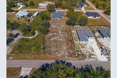 2604 62nd St W, Lehigh Acres, FL 33971 - Photo 7