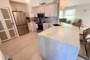 2011 NE 9th Ave, Cape Coral, FL 33909 - Photo 7