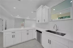 933 Anthony St E, Lehigh Acres, FL 33974 - Photo 15