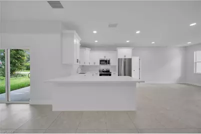 933 Anthony St E, Lehigh Acres, FL 33974 - Photo 13