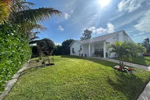 18464 Iris Rd, Fort Myers, FL 33967 - Photo 15