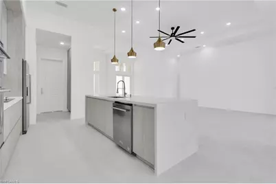 264 W Pine Valley Ln, Rotonda West, FL 33947 - Photo 17