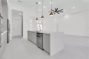 264 W Pine Valley Ln, Rotonda West, FL 33947 - Photo 17