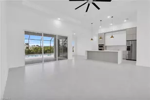 264 W Pine Valley Ln, Rotonda West, FL 33947 - Photo 13