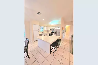 132 SE 19th Ter, Cape Coral, FL 33990 - Photo 5