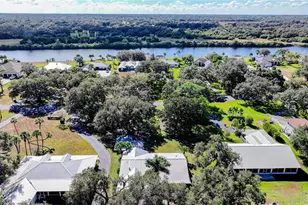 1250 Riverbend Dr, Labelle, FL 33935 - Photo 31