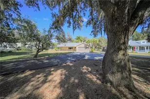 1250 Riverbend Dr, Labelle, FL 33935 - Photo 13