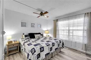 1304 Miramar St, Cape Coral, FL 33904 - Photo 19