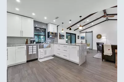 1522 SW 49th St, Cape Coral, FL 33914 - Photo 13