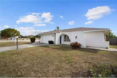 9721 Deerfoot Dr, Fort Myers, FL 33919 - Photo 3