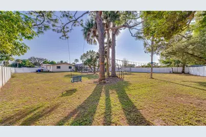 117 Lake Ave, Lehigh Acres, FL 33936 - Photo 25