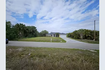 713 Palmetto Ave, Lehigh Acres, FL 33972 - Photo 1