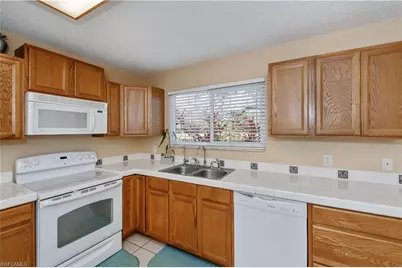4001 E Sunflower Cir, Labelle, FL 33935 - Photo 11