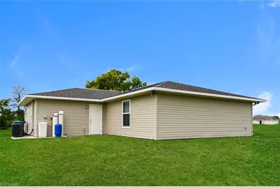 1703 NW 19th St, Cape Coral, FL 33993 - Photo 15