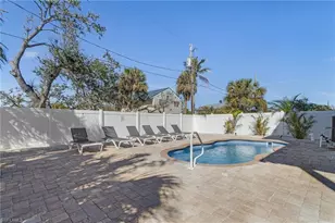 109 Gulfview Ave, Fort Myers Beach, FL 33931 - Photo 23