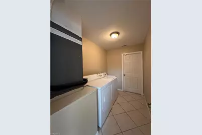 3015 40th St SW, Lehigh Acres, FL 33976 - Photo 7