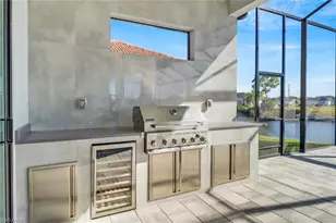 104 NE 6th St, Cape Coral, FL 33909 - Photo 7