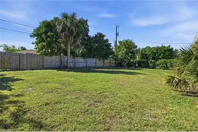 446 El Dorado Pkwy E, Cape Coral, FL 33904 - Photo 33