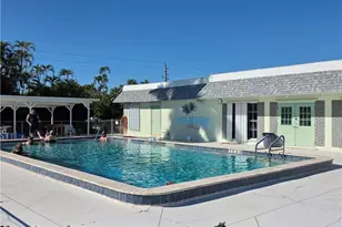 101 Oak Ln, Fort Myers, FL 33908 - Photo 3