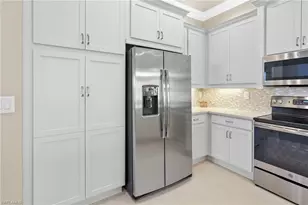 10074 Windy Pointe Ct, Fort Myers, FL 33913 - Photo 11