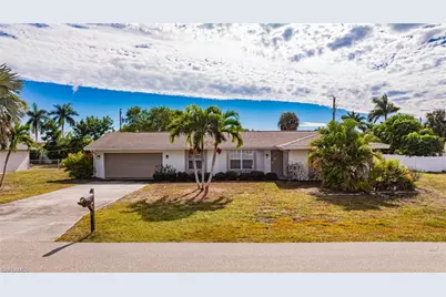 208 SE 43rd Ter, Cape Coral, FL 33904 - Photo 35