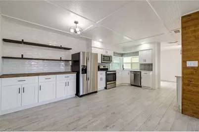 208 SE 43rd Ter, Cape Coral, FL 33904 - Photo 9