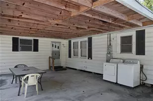 10461 McGregor Blvd, Fort Myers, FL 33919 - Photo 15