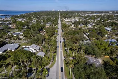 10461 McGregor Blvd, Fort Myers, FL 33919 - Photo 19