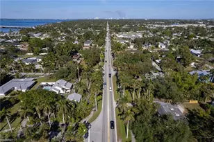 10461 McGregor Blvd, Fort Myers, FL 33919 - Photo 19