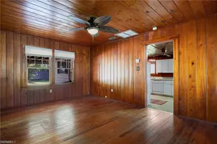 10461 McGregor Blvd, Fort Myers, FL 33919 - Photo 7