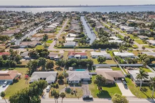 616 El Dorado Pkwy E, Cape Coral, FL 33904 - Photo 3