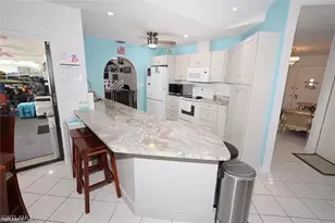 215 SE 1st Pl, Cape Coral, FL 33990 - Photo 5