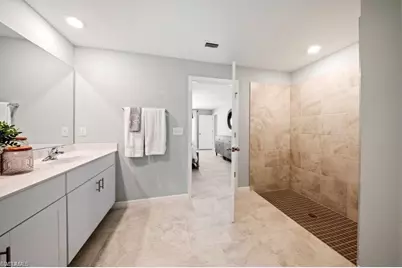 4104 NE 12th Ct, Cape Coral, FL 33909 - Photo 11
