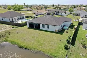 907 NE 13th Pl, Cape Coral, FL 33909 - Photo 25