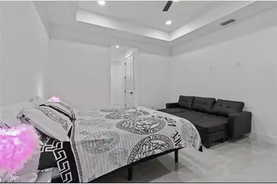 907 NE 13th Pl, Cape Coral, FL 33909 - Photo 13