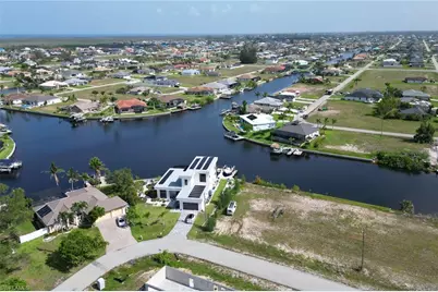 3711 NW 9th Ter, Cape Coral, FL 33993 - Photo 5