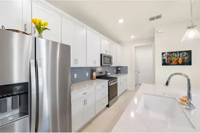 20040 Kingmont Dr, Estero, FL 33928 - Photo 13