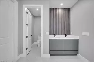 911 NW 37th Pl, Cape Coral, FL 33993 - Photo 21