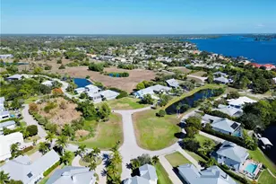 6057 Marsh Point Ln, North Fort Myers, FL 33917 - Photo 7