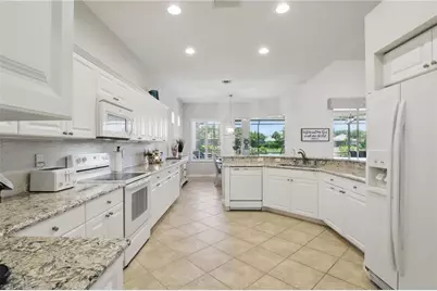 11119 Laughton Cir, Fort Myers, FL 33913 - Photo 9