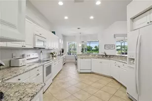 11119 Laughton Cir, Fort Myers, FL 33913 - Photo 9